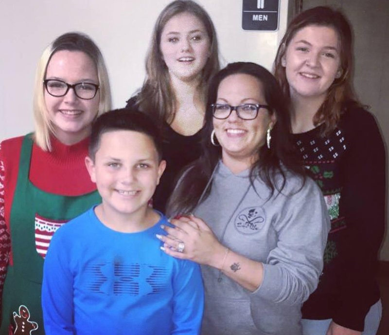 Wendy Jo Bowles Holleman - Photo 5