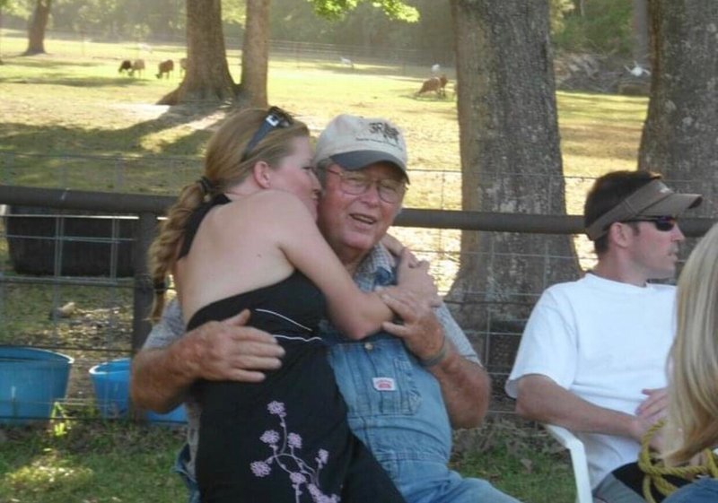 Charles Raymond Hensley - Photo 4