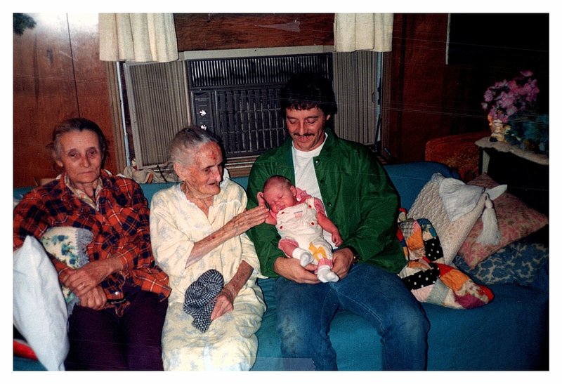 Joshua Norris Rhodes - Photo 6