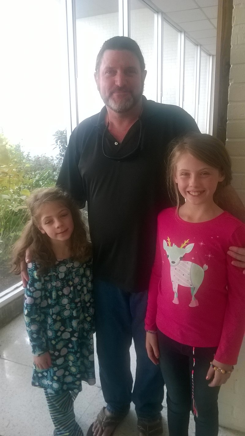 John David Melear - Photo 4