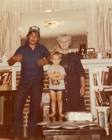 Lorayne June Telford - Photo 7