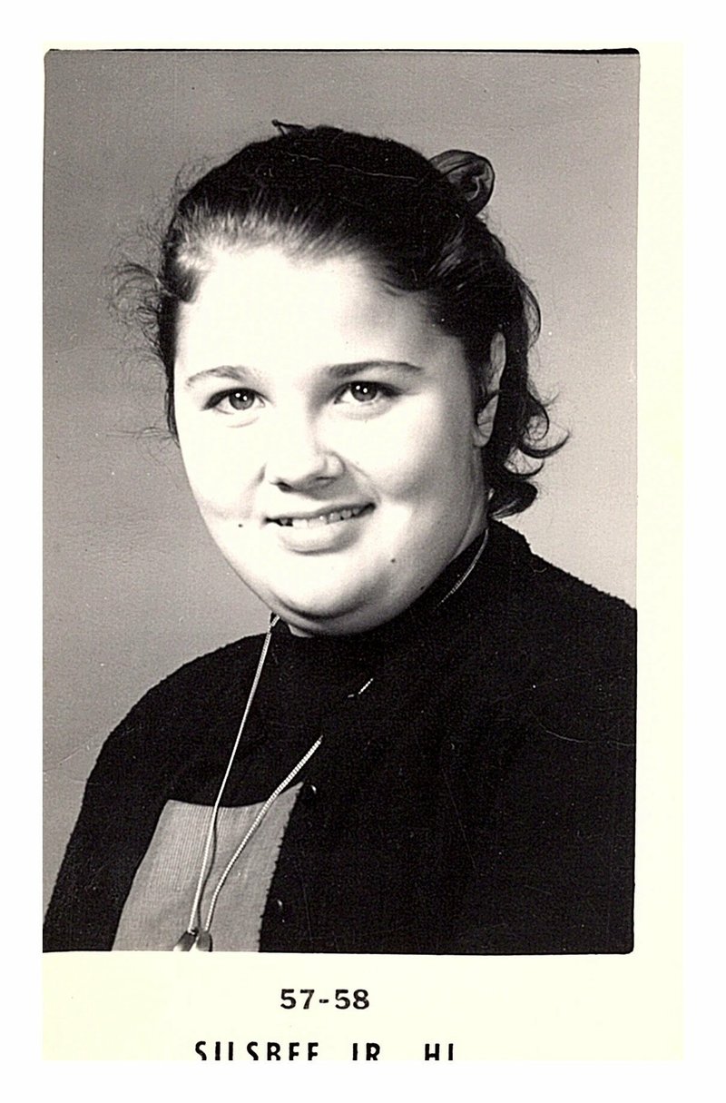 Delores Elizabeth Hall - Photo 8