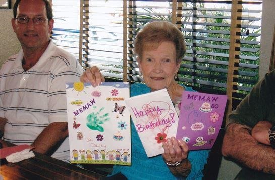 Helen Carouthers - Photo 10