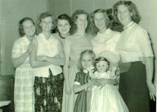 Corine Hunt Kliem - Photo 4