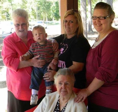 Billie Marie Wiggins Clement - Photo 3