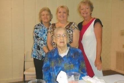 Cynthia "Cyndi" Anne Tatom - Photo 5