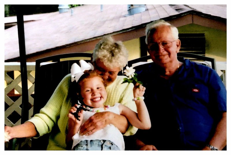 Mary Elizabeth Gray - Photo 9