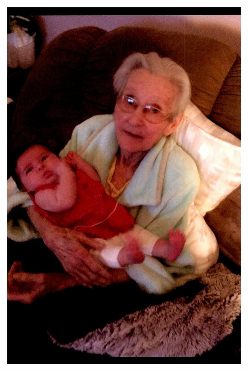 Mary Elizabeth Gray - Photo 10