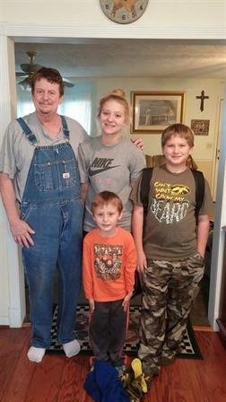 Ricky David Vining - Photo 6