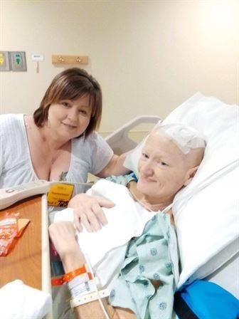 Pamela Presley - Photo 4