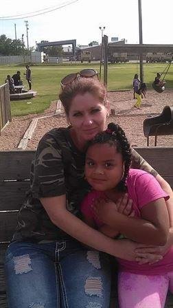 Pamela Presley - Photo 9