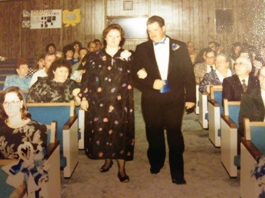 Pamela Presley - Photo 8