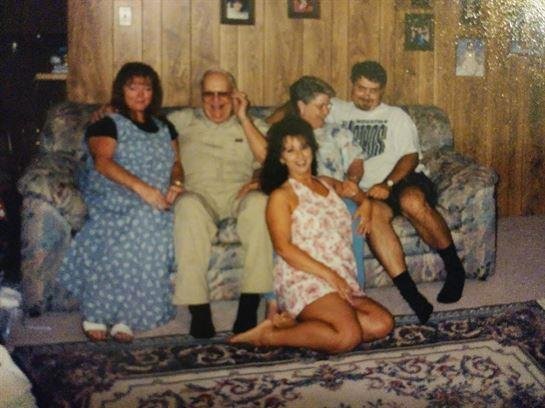 Pamela Presley - Photo 11