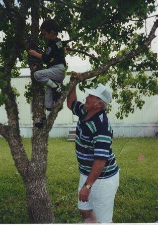 Euwell Larry Bunch - Photo 2