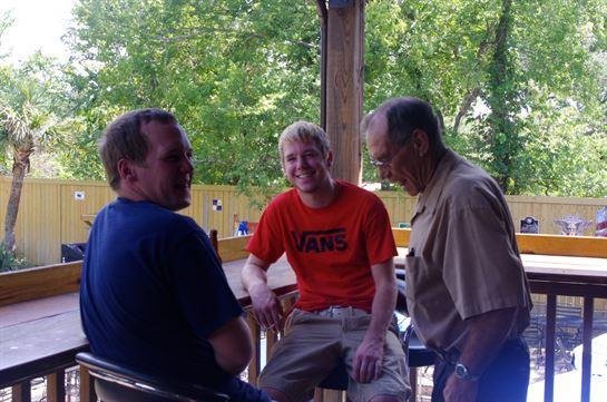 Earl Gene Zwahr - Photo 2