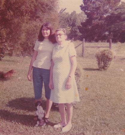 Alice BeBall Singleton - Photo 2