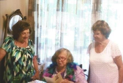 Iora Lou Guedry Dillon - Photo 2