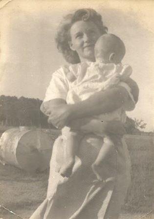 Helen Blanche Flowers - Photo 8