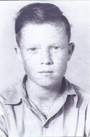 Chester Ray Ewing - Photo 10