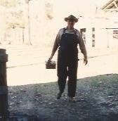 Gilbert Ray Hinze - Photo 3