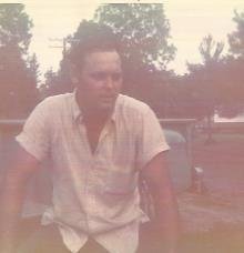 Richard Lowe - Photo 9