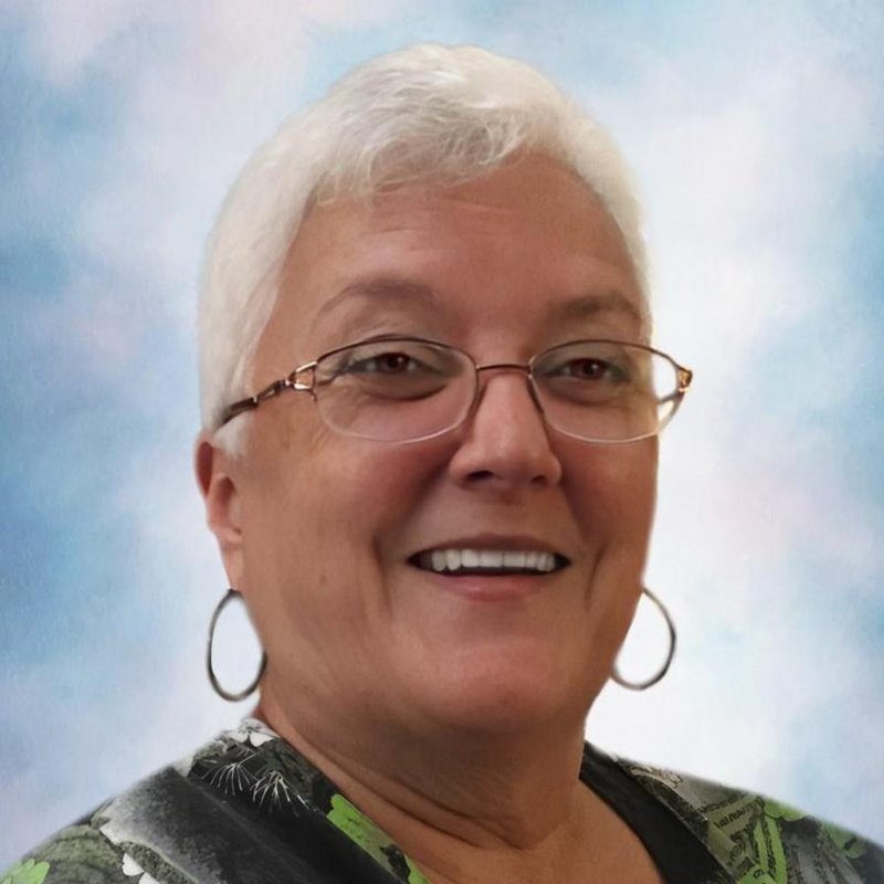 Nyli Suzett Smith - Photo 3