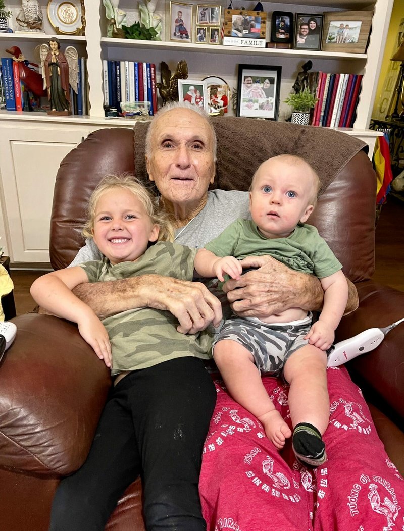 Johnie William Floyd - Photo 4