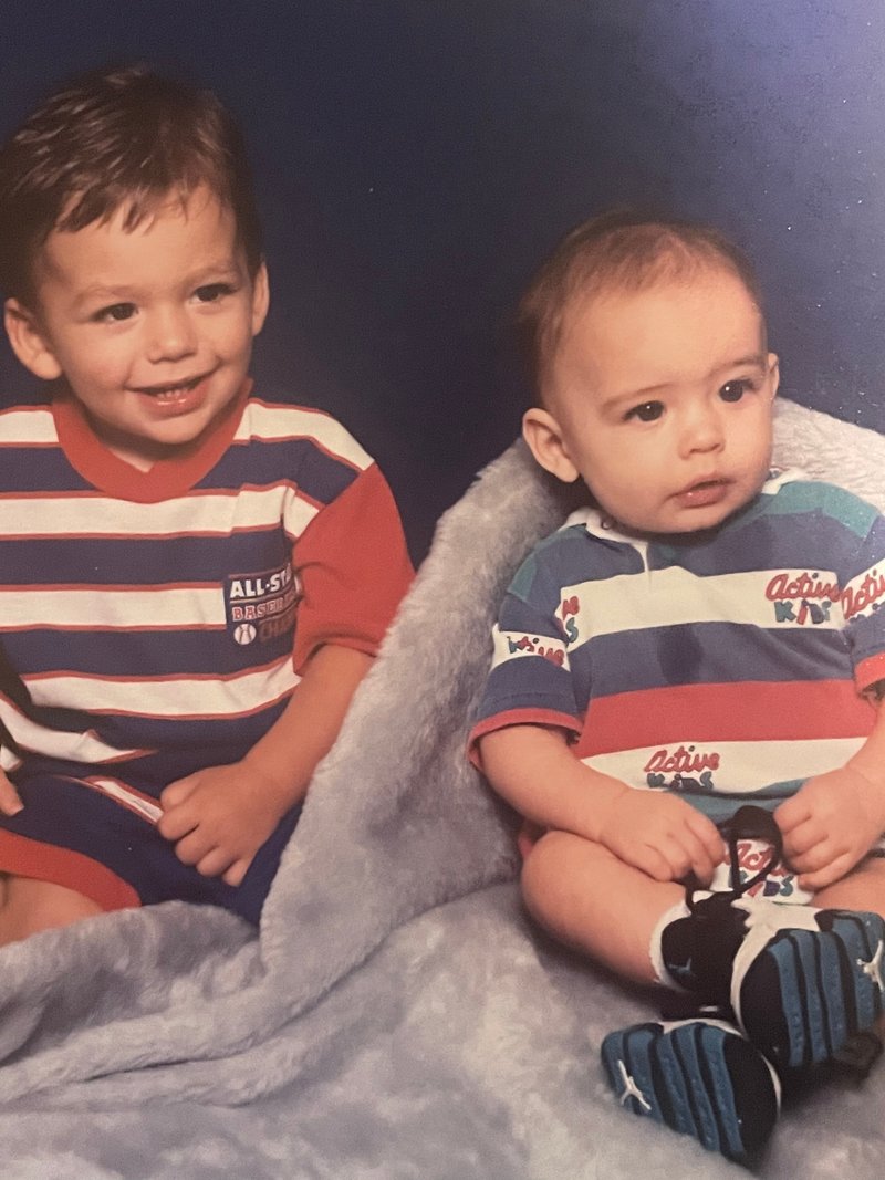 Sebastian Kane Bott - Photo 5