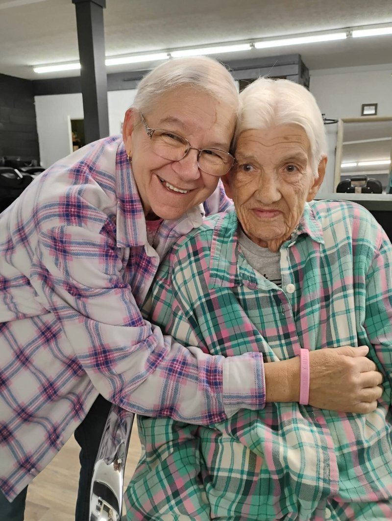 Nelda Rae Roth - Photo 6