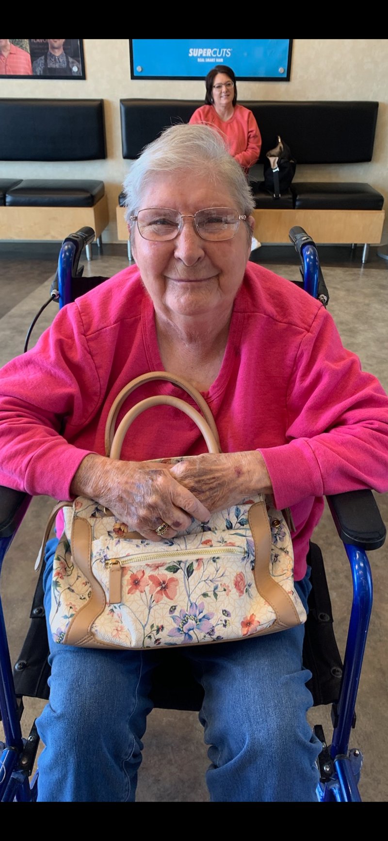 Claudia Mae Arnold - Photo 9