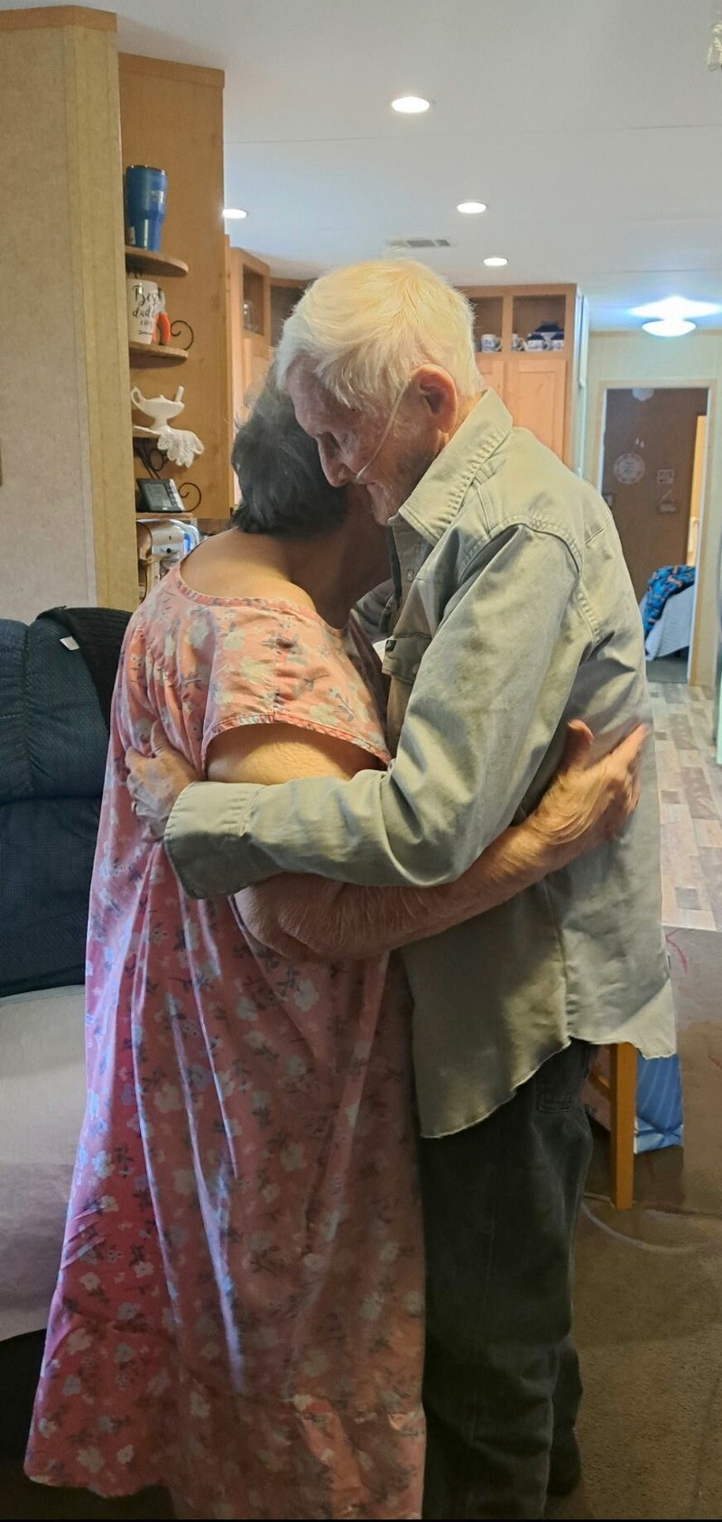 Charles Ray Burress - Photo 5