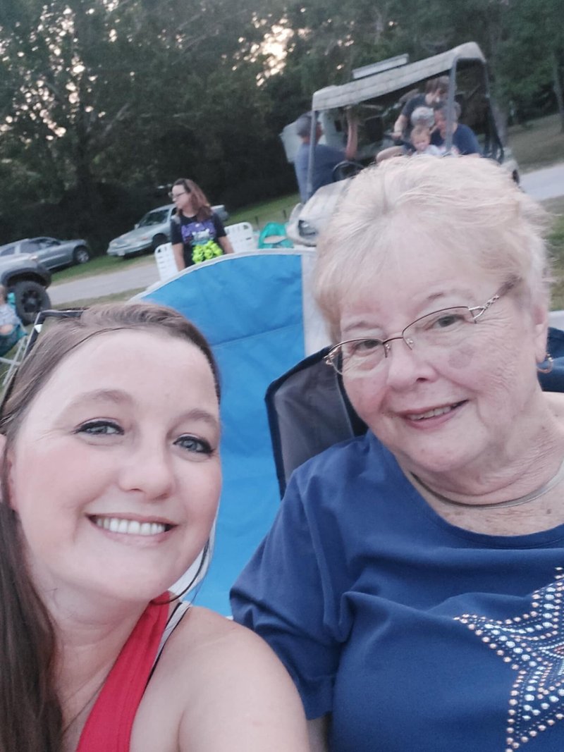 Joan Evon Lilley Bramlett - Photo 6