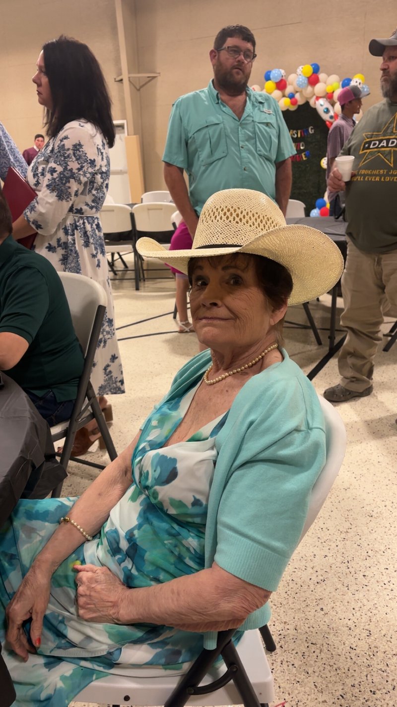 Gwendolyn Gayle Guin - Photo 3