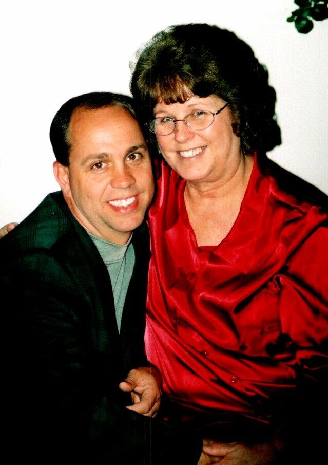 Carolyn Jo Love - Photo 9