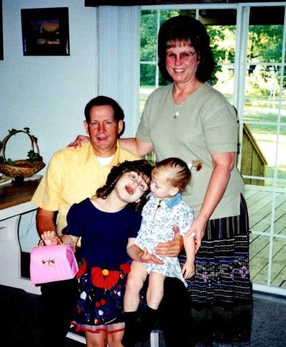 Carolyn Jo Love - Photo 5